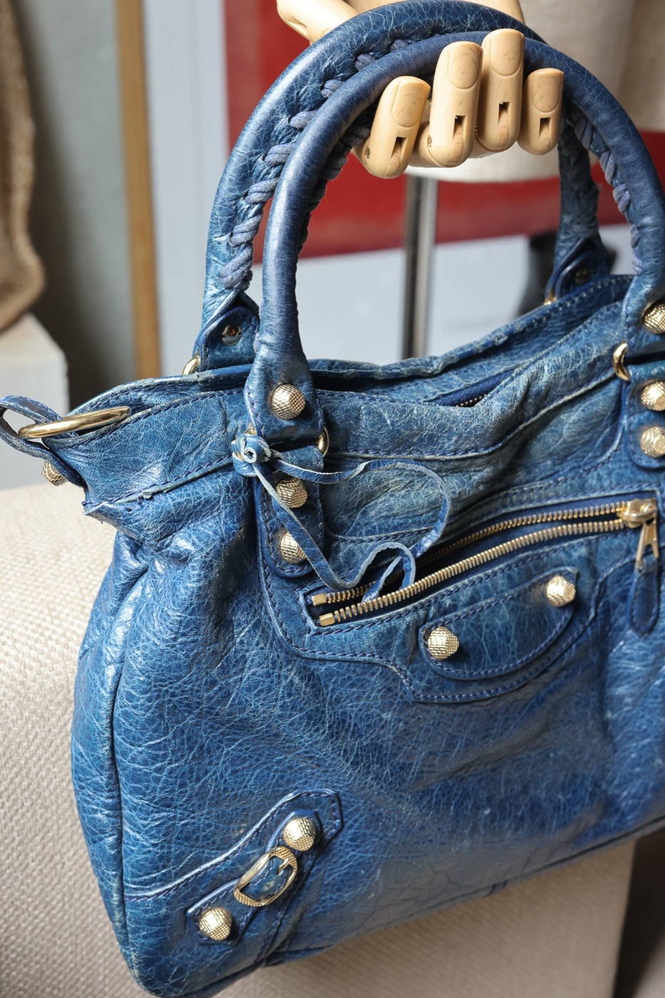 A bag restored at the Margo & Smith atelier